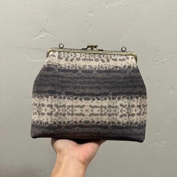 Handsewn Genuine Embossed Leather Double Kisslock Wristlet/ShoulderBag/Crossbody - Picture 7 of 16